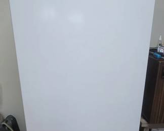 Whirlpool standing deep freeze