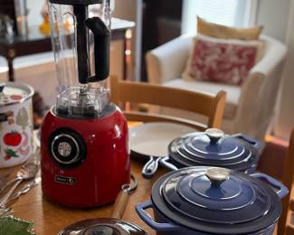 Enamel cast iron Dutch ovens