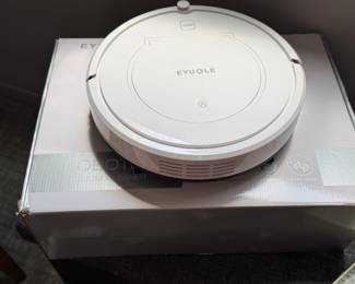 Roomba style vacuum