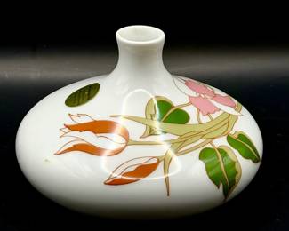 Hutschenreuther white porcelain vase