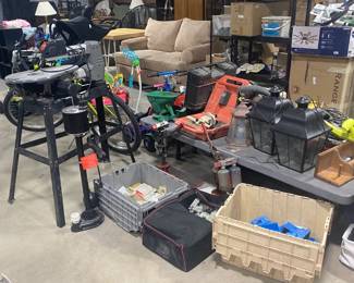 Many tools, lights, building materials
