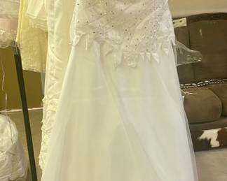 Wedding/prom dress size small