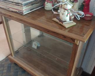 Small display case