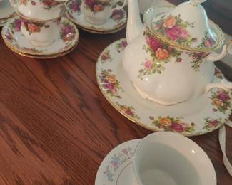 Very pretty teaset