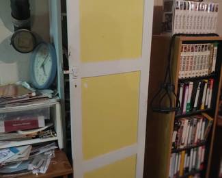 Fun retro cabinet