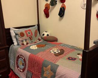 Twin poster bed