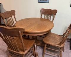 Wood Dining Room Table w/4 Chairs