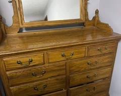 Pineapple Finial 11 Drawer Dresser with Mirror (matches queen size headboard)