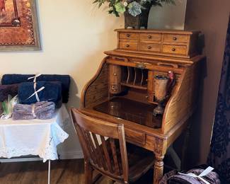Cute desk or mail table