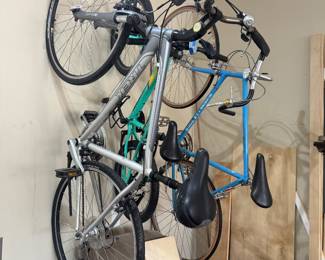 1970s Schwinn men’s 10 speed bike and trek bike
