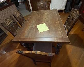 Jackobean oak table