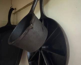 Lodge Cast Iron Cornbread Pan and Pot