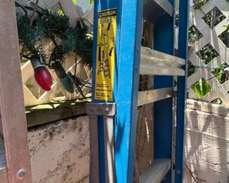 Werner ft. Fiberglass Step Ladder third image