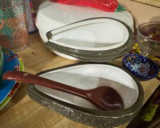 Avocado Shaped Ceramic Serving Dish with Spoon second image