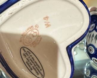 Bolesawiec Ceramic HeartShaped Bowl with Pedestal second image