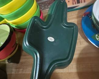 Cactus Shaped Serving Dish second image