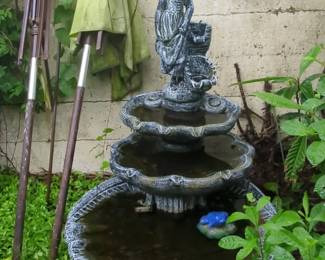Tiered Garden Fountain with Figurine B