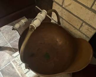 Antique Copper Coal Scuttle or Hod with Lion Head Mounts and Delftstyle Ceramic Handles second image