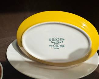 Mikasa CeraStone Gravy Boat and Saucer second image