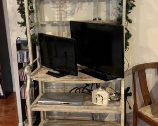 White Metal Bakers Rack with Brass Accents