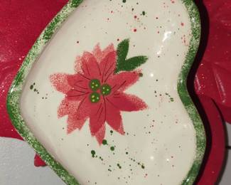 Brookwood Poinsettia Ceramic Heart Dish