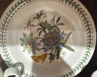Portmeirion Botanic Garden Passiflora Caerulea Plate