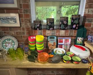 Assorted Kitchenware with Fig Motif Canisters and Themed Items