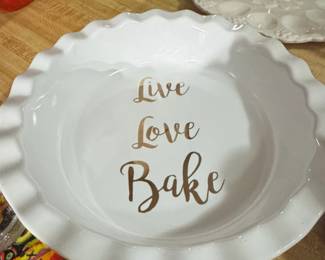 Tia Me Live Love Bake Ceramic Pie Plate