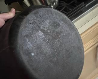 Vintage Wagner Ware Cast Iron Dutch Oven with Lid third image