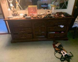 King Size Dresser 4 Pc's