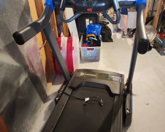 Horizon 7.0 AV Treadmill
