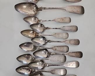 Miscellaneous lot of 9 spoons