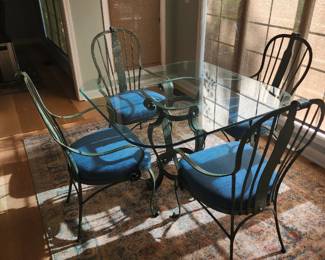 Glasstop Dining Room Table and 4 chairs