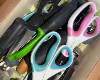 Oodles of Scissors