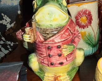Majolica Frog Smoking Tobacco jar humidor