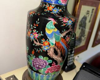 Chinoiserie Asian Vasse Famille Bird lamp