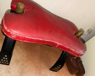 midmod Camel Saddle stool / bench