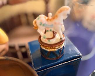 Porcelain hinged trinket box with horse figure