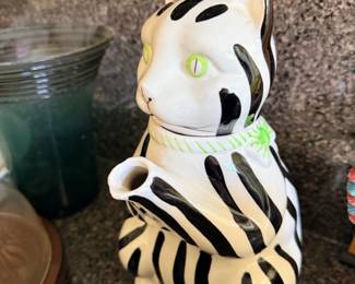 Ceramic striped cat pitcher creamer