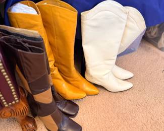 Women's leather boots