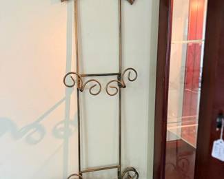 Wrought iron grapevine scrolled display easel stand