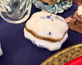 Blue and white porcelain covered trinket box