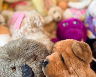 Koala and puppy plush animals