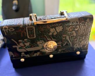 Asian-motif lacquer box purse