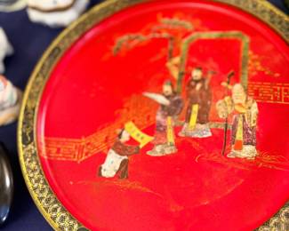 Chinoiserie red and gold decorative plate