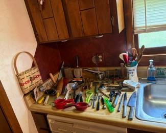 kitchen utensils