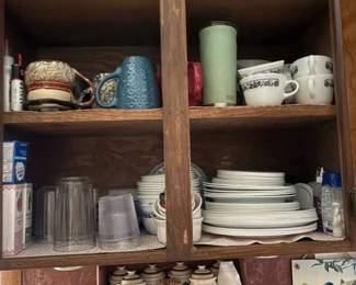 kitchen cabinet cups