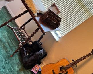 Learners guitar with accessories