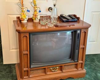 Tube tv for the creative soul!