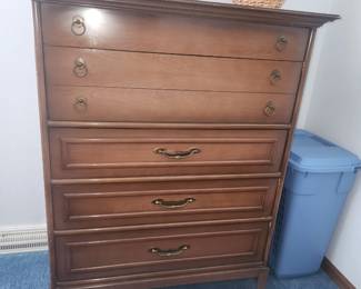 Vintage Broyhill chest